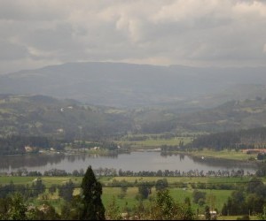 Sochagota Lake - Paipa (Source: www.panoramio.com - By Mauricio Becerra Ruiz)